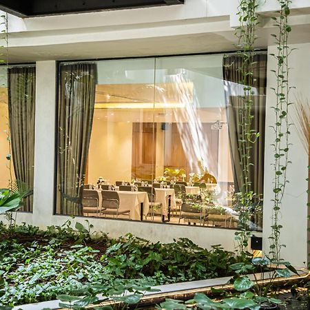 Baitong Hotel & Resort Пном Пен Екстериор снимка