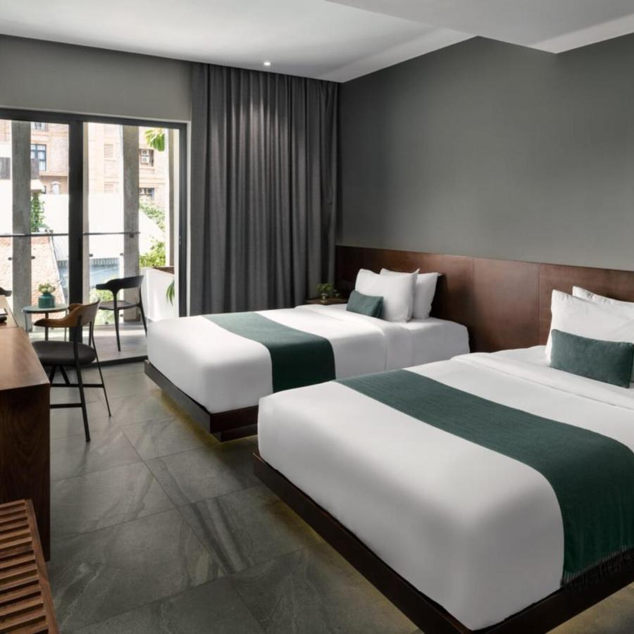 Baitong Hotel & Resort Пном Пен Екстериор снимка
