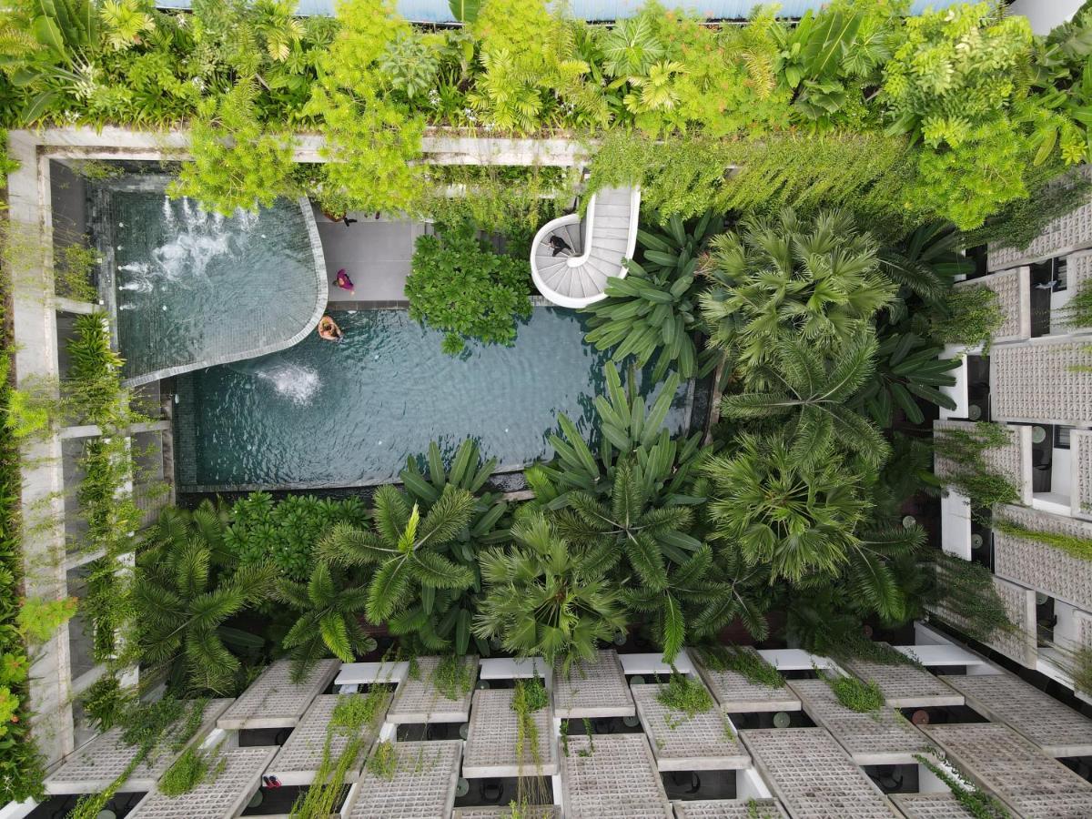 Baitong Hotel & Resort Пном Пен Екстериор снимка