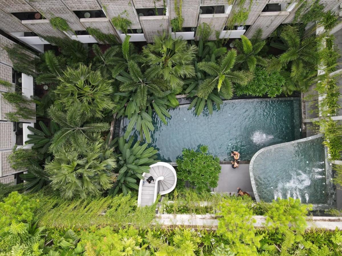 Baitong Hotel & Resort Пном Пен Екстериор снимка