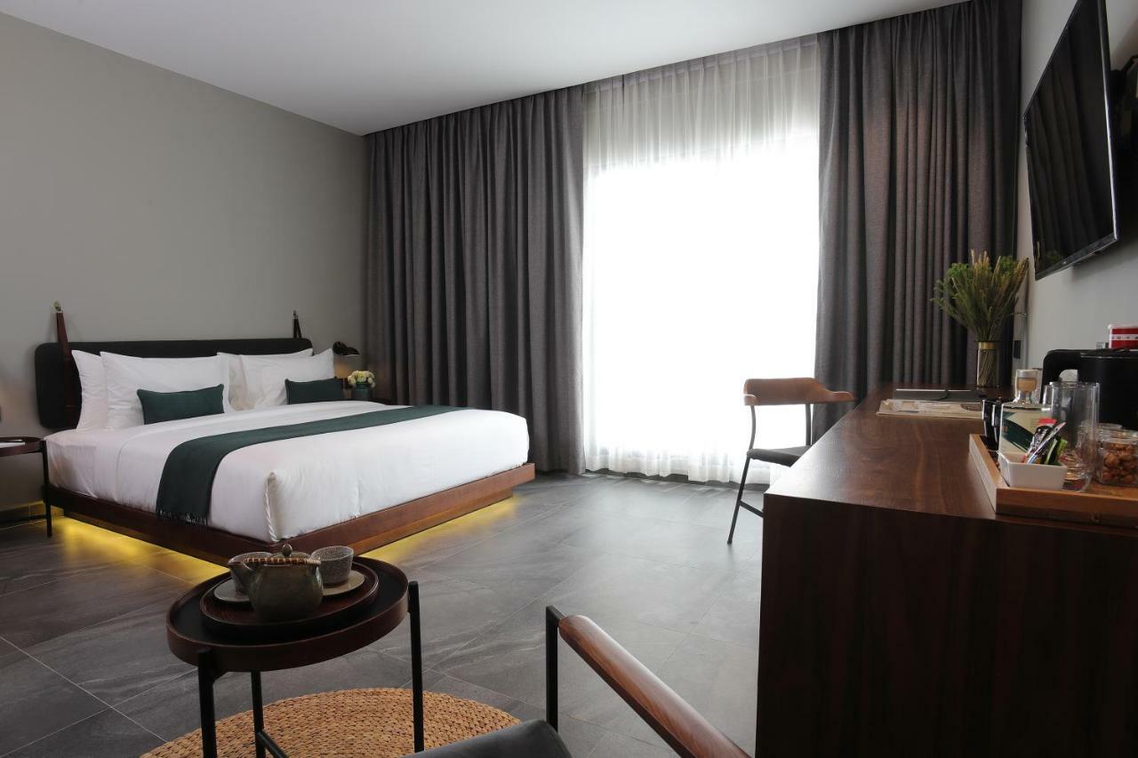 Baitong Hotel & Resort Пном Пен Екстериор снимка